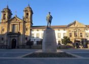Estátua de Gomes da Costa