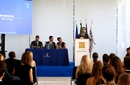 Jovens procuram respostas para os desafios da sociedade actual