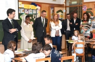 A Educação como pilar central da Sociedade
 - imagem #12