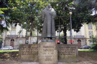 Estátua de Francisco Sanches