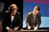 +Indústria garante investimento de 374 milhões de euros e a criação de 2.4 mil postos de trabalho até 2020 - imagem #2