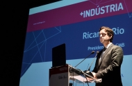 +Indústria garante investimento de 374 milhões de euros e a criação de 2.4 mil postos de trabalho até 2020