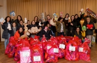 ‘I Love 2 Help’ leva brinquedos e distribui sorrisos