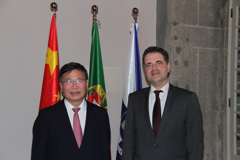 “É importante reforçar as relações económicas e culturais com a China”