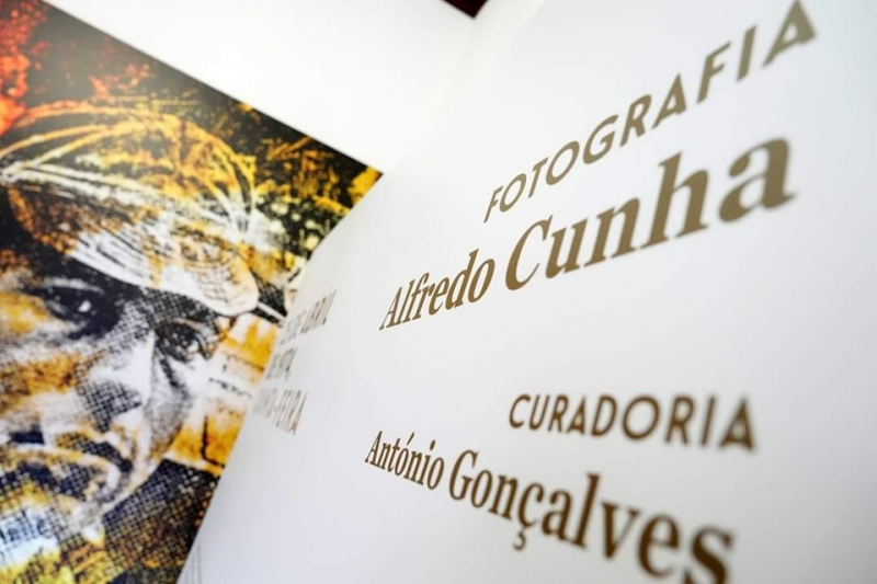 “25 de Abril de 1974, Quinta-Feira” de Alfredo Cunha marca comemorações em Braga