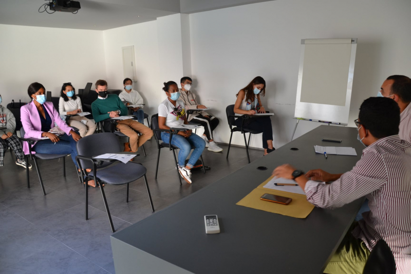Café Intercultural debate experiências de estudantes timorenses em Braga