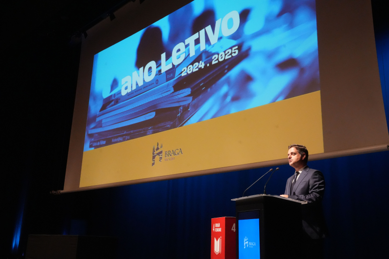 Investimento na melhoria das condições físicas e em recursos humanos ´fundamental´ para o sucesso educativo