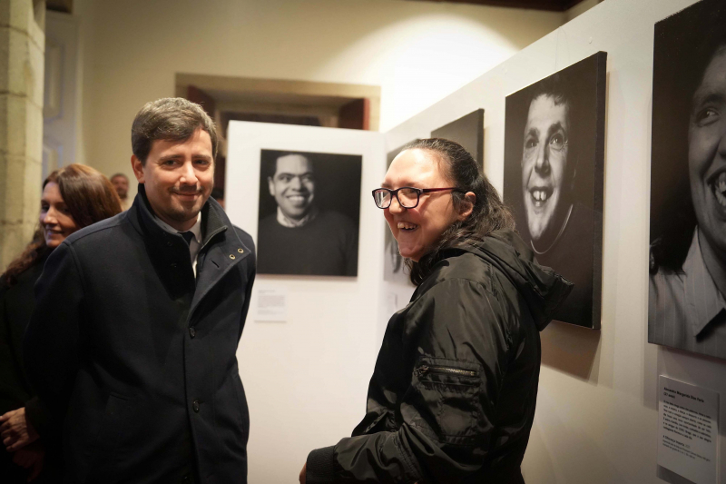 João Rodrigues destaca prioridade à inclusão e igualdade na abertura da exposição “A Diferença Importa”