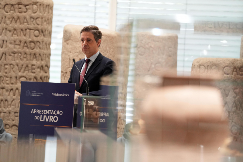Livro sobre políticas de habitação apresentado em Braga