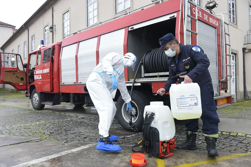 Bombeiros Sapadores de Braga dão apoio importante no combate à propagação da pandemia