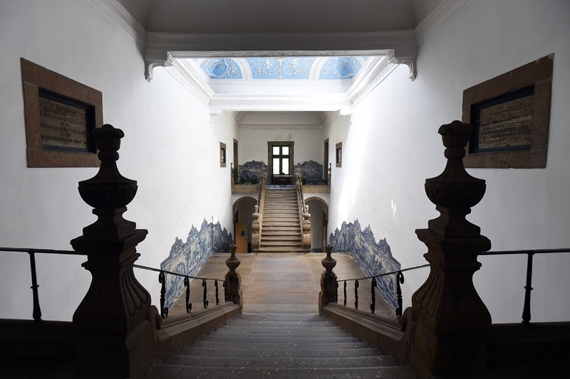 ‘Vamos azulejar’ no Convento do Pópulo