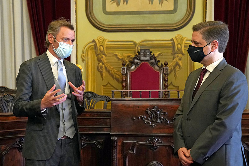 Embaixador do Kosovo recebido por Ricardo Rio