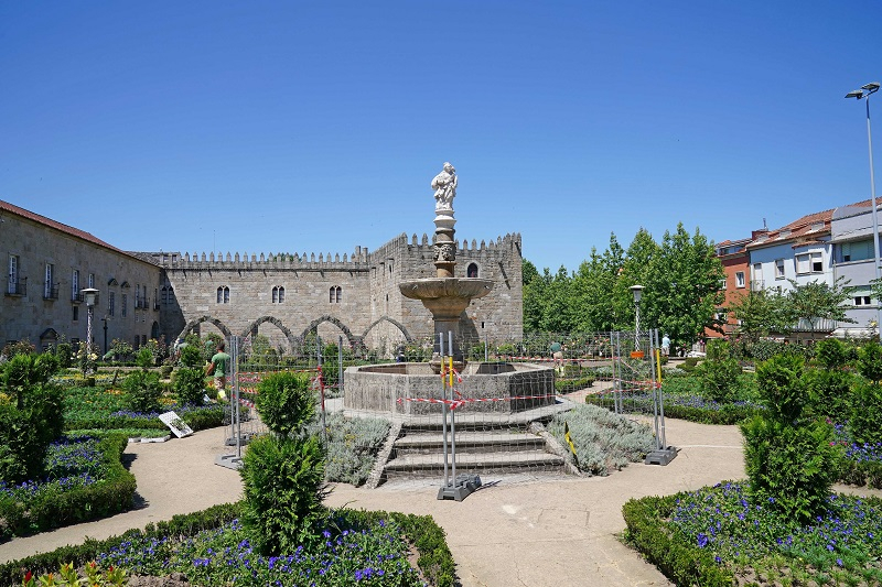 Câmara de Braga procedeu à substituição da escultura de Santa Bárbara