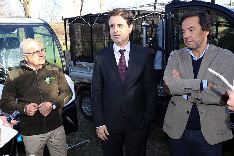 Viaturas eléctricas renovam frota e reafirmam compromisso com o meio ambiente