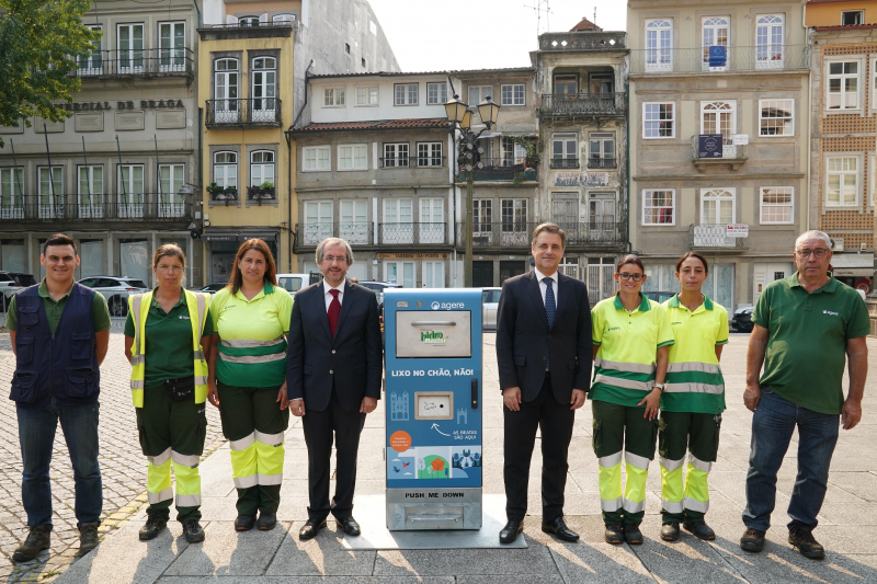 Braga recebe dez novas papeleiras inteligentes