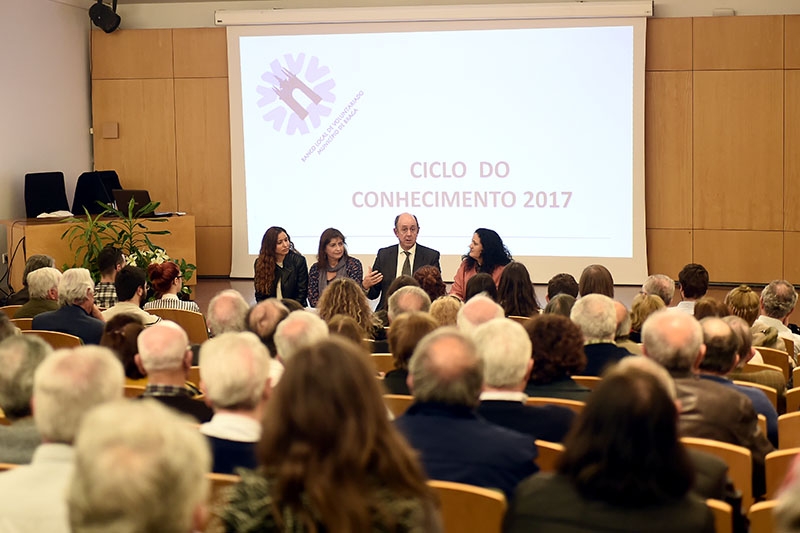 Seniores Bracarenses aprendem inglês e informática