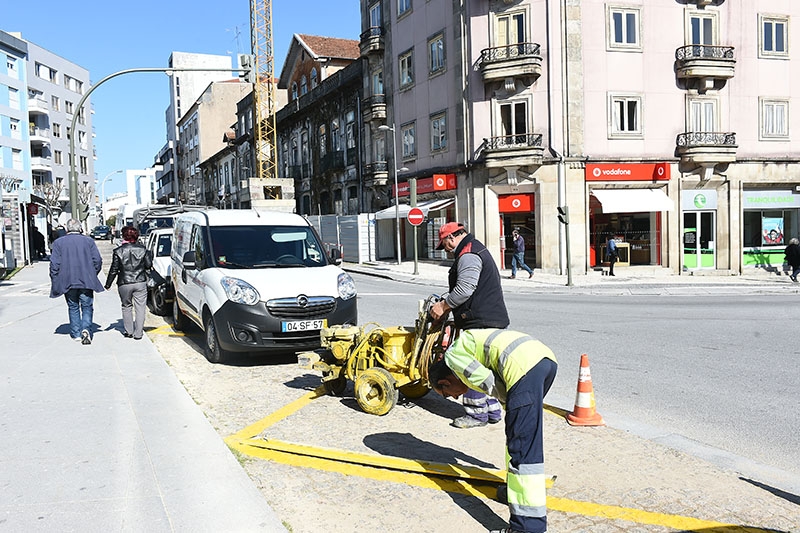 Município procede à reorganização dos lugares de cargas e descargas 
