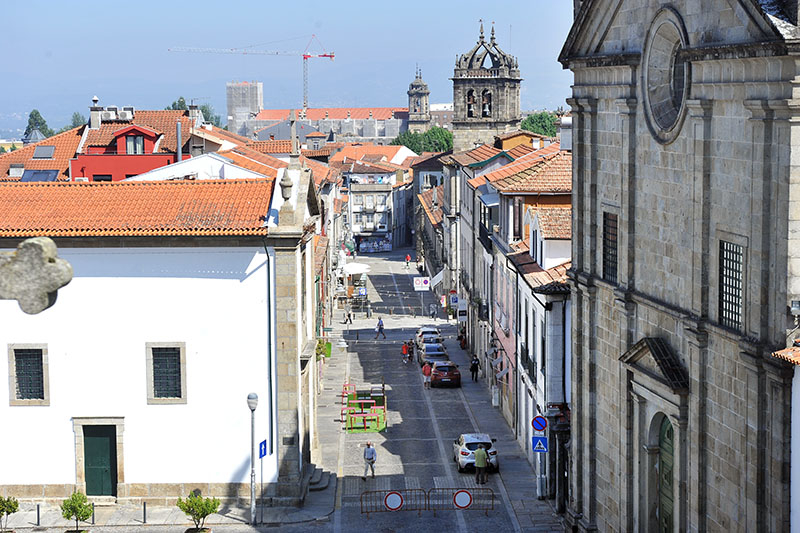 Município de Braga encerra ao trânsito Rua D. Gonçalo Pereira até final do Verão