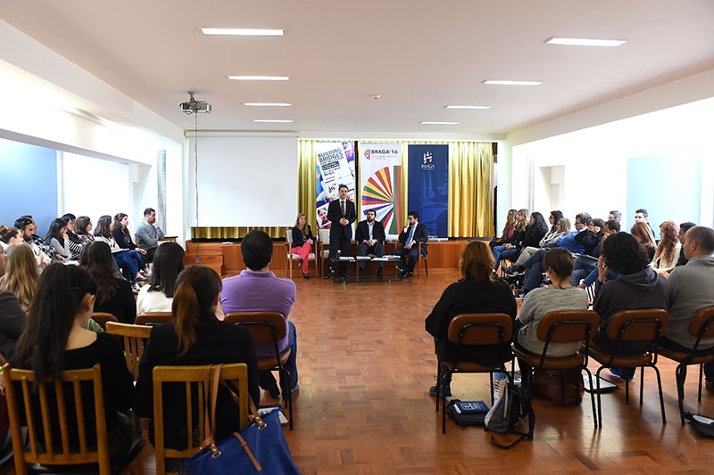 Jovens de Portugal e Espanha definem estratégias para promoção da inclusão social
