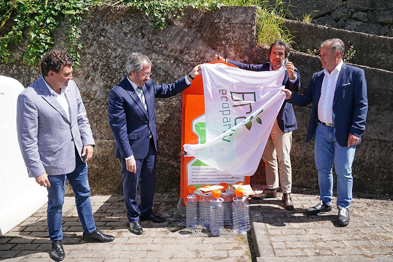 Braval instala oleões de rua em Braga