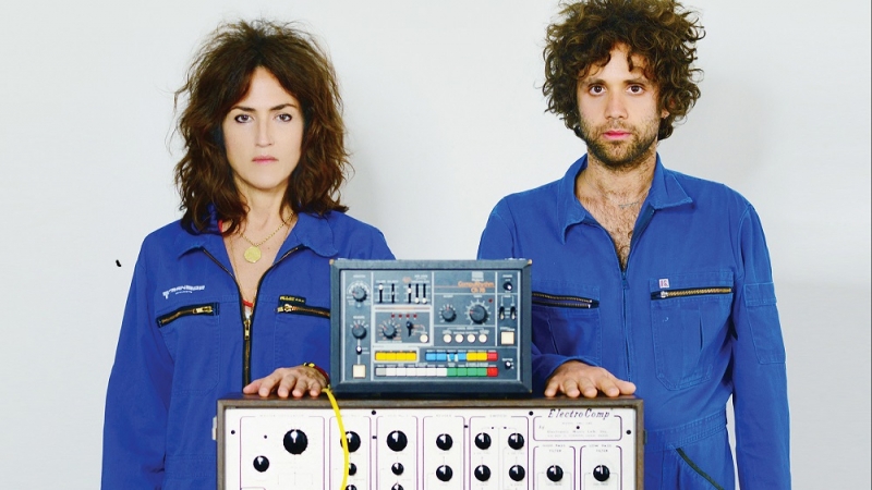Música: Joan as Police Woman & Benjamin Lazar Davis