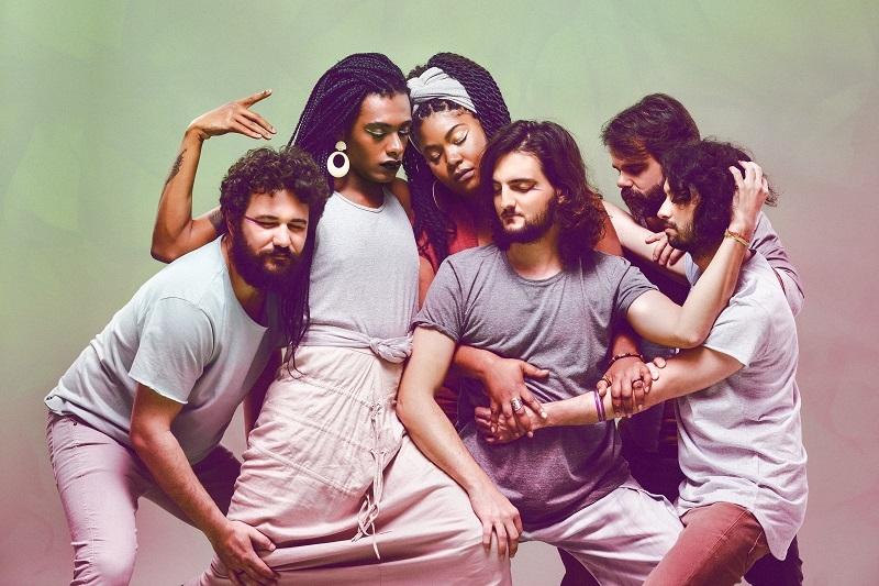 Liniker e os Caramelows
Música