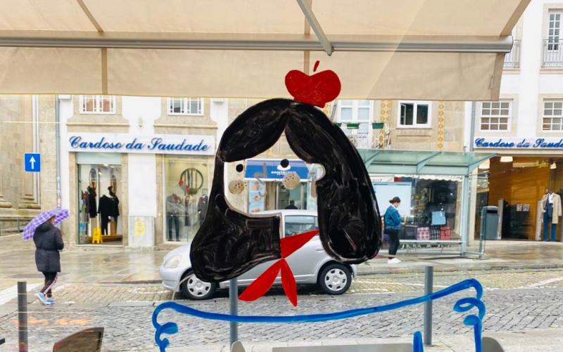 Ilustradoras levam o Braga em Risco até ao comércio tradicional com “Montras Ilustradas”