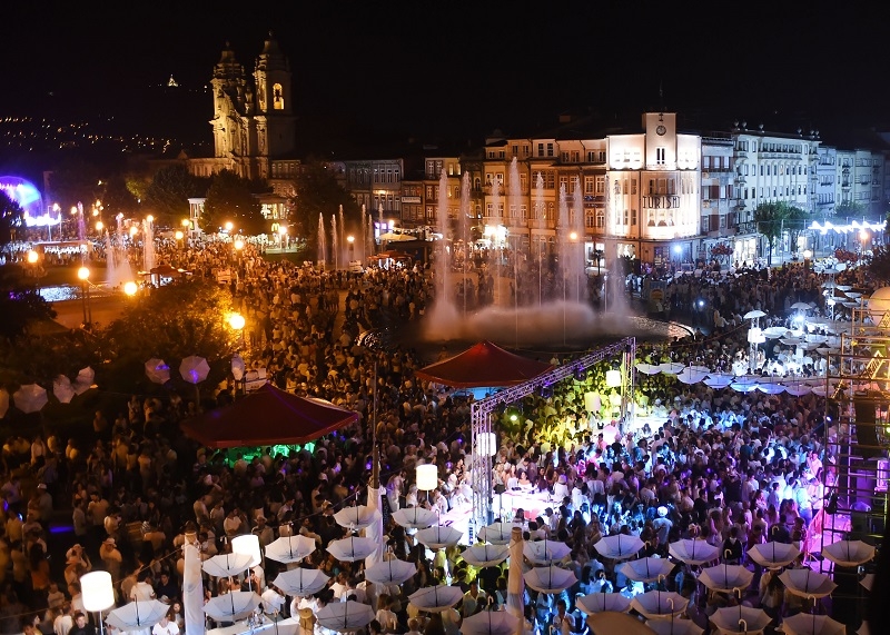 Hasta pública para stand de vendas de bebidas na Noite Branca realiza-se dia 1 de Agosto