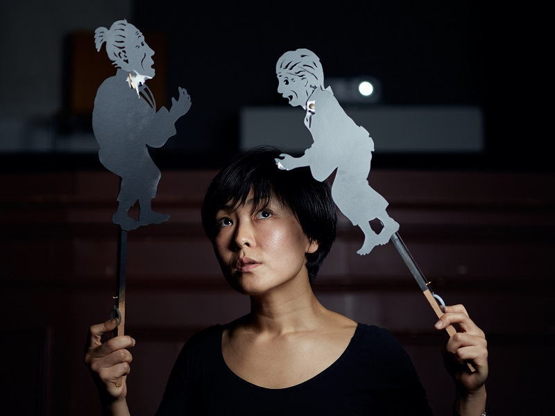 Alunos da Alberto Sampaio criam teatro de sombras a partir de residência artística com Beniko Tanaka