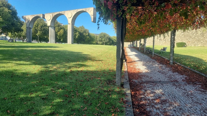 Braga reduz utilização de água da rede pública na rega dos jardins